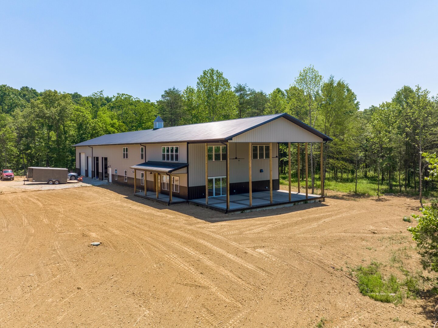 Barndominium - Photo 1