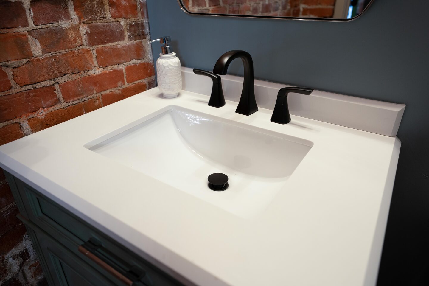 Baxter Avenue Airbnb - Photo 105