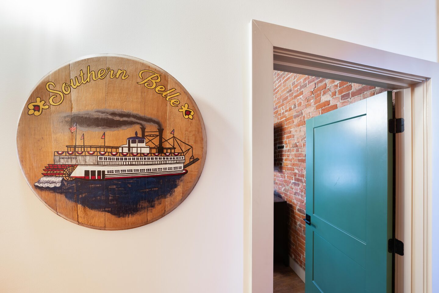 Baxter Avenue Airbnb - Photo 21