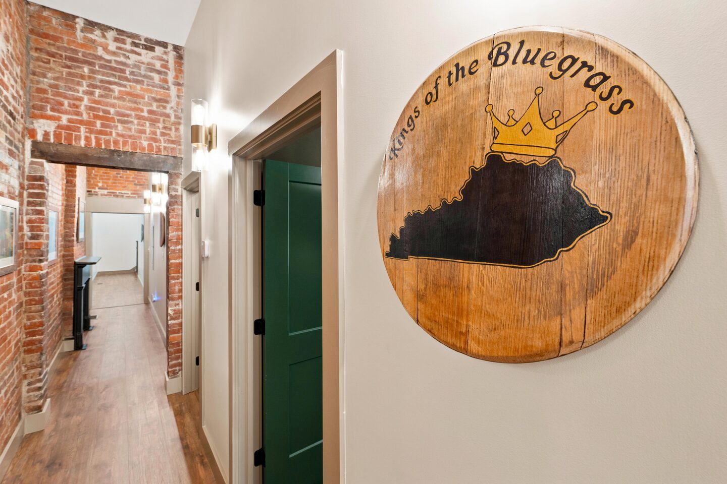 Baxter Avenue Airbnb - Photo 53