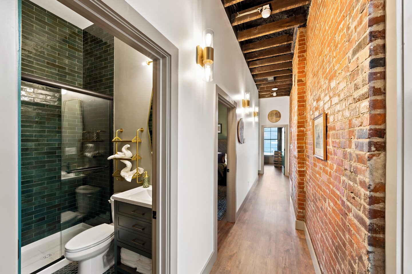 Baxter Avenue Airbnb - Photo 67