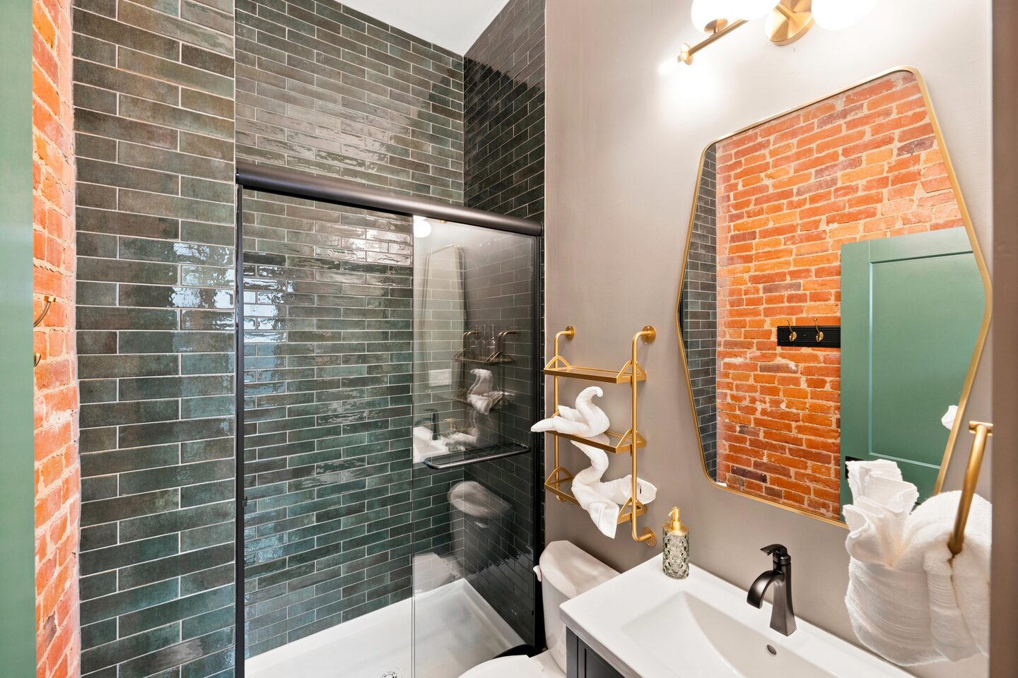Baxter Avenue Airbnb - Photo 68