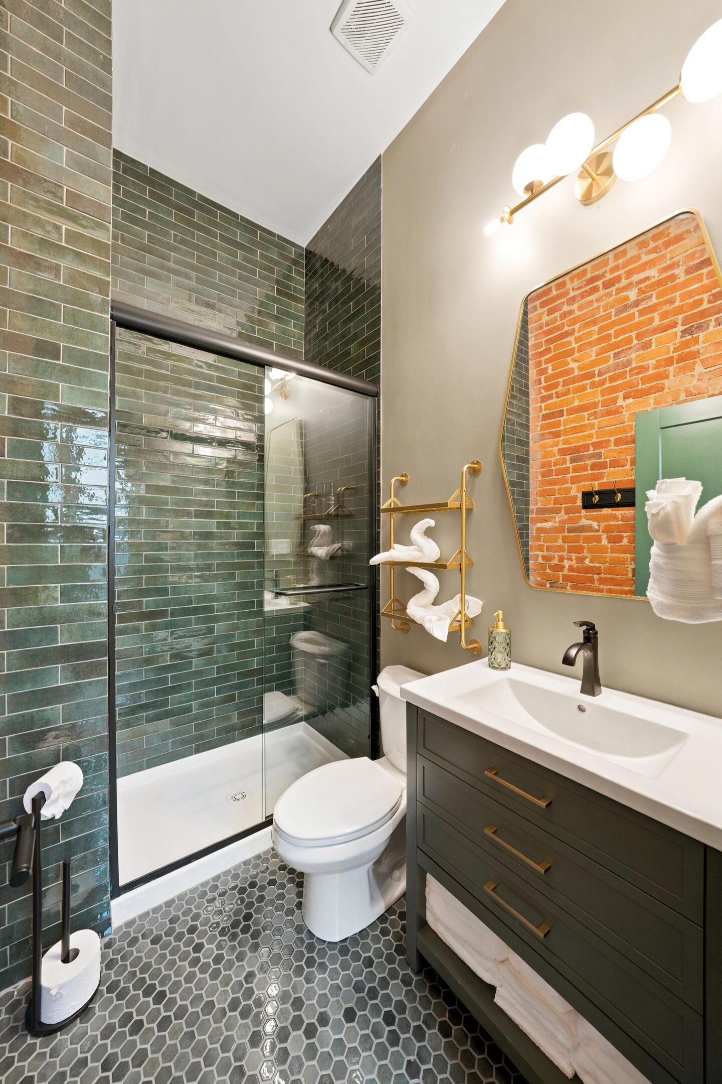 Baxter Avenue Airbnb - Photo 69