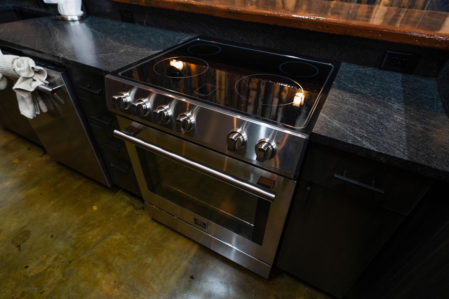 Baxter Avenue Airbnb - Photo 86
