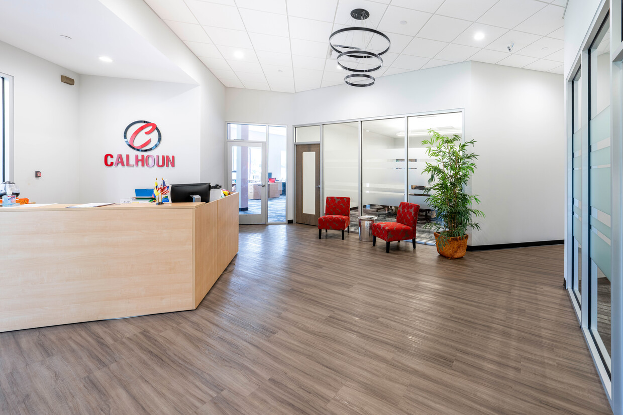 Calhoun Construction - Photo 3