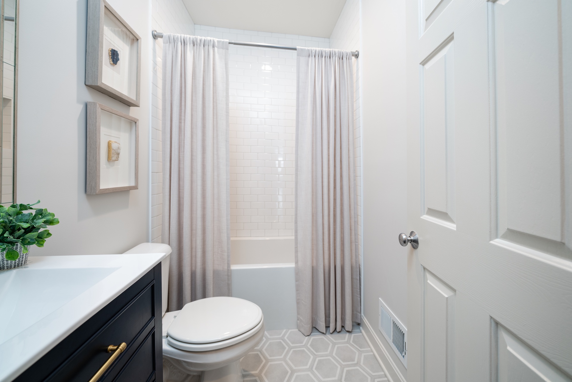 Championship Court - Photo 19