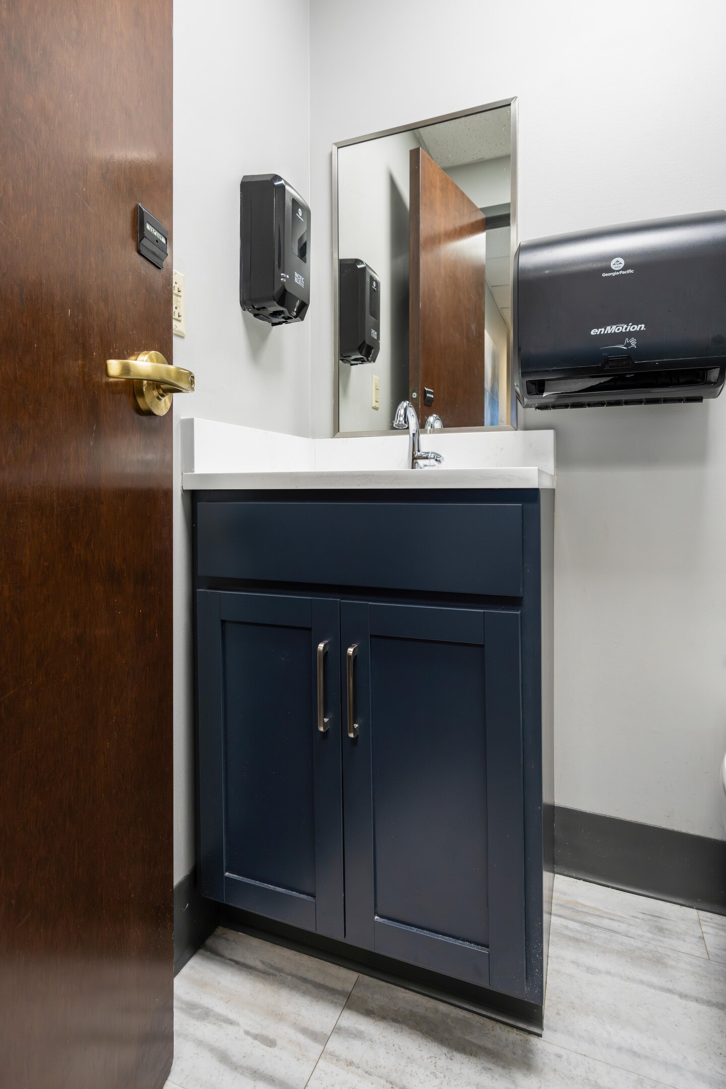 East Liberty Street - Photo 18