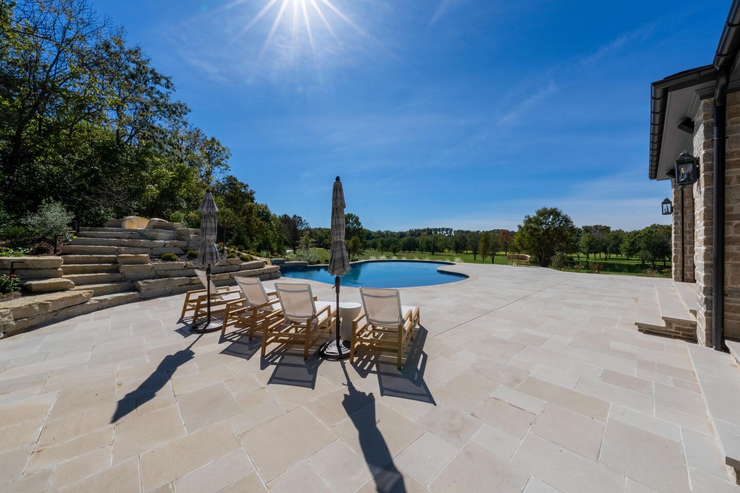 Eastwood - Photo 100