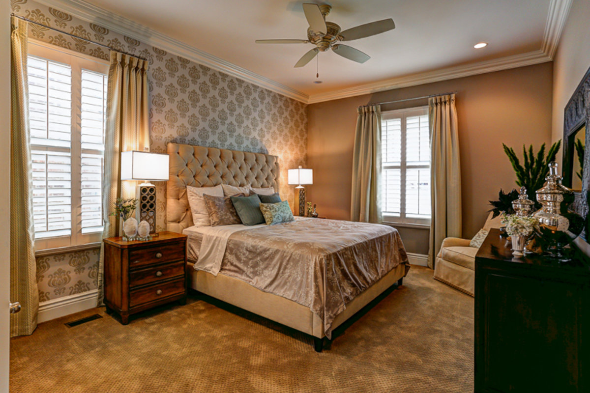 Featherbell - Photo 8