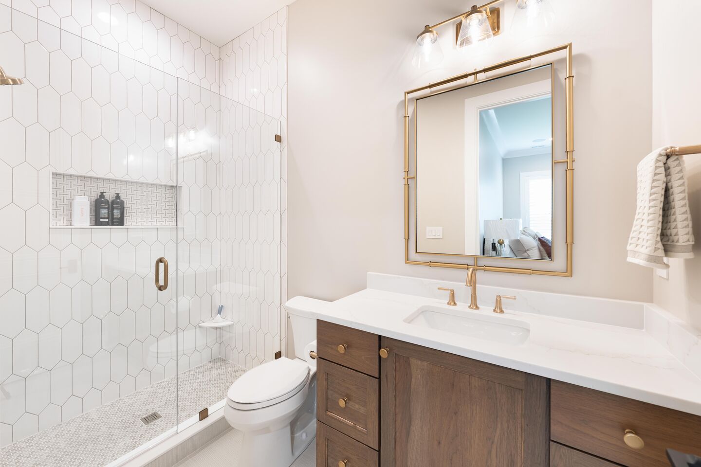 Glenview 2025 - Photo 12