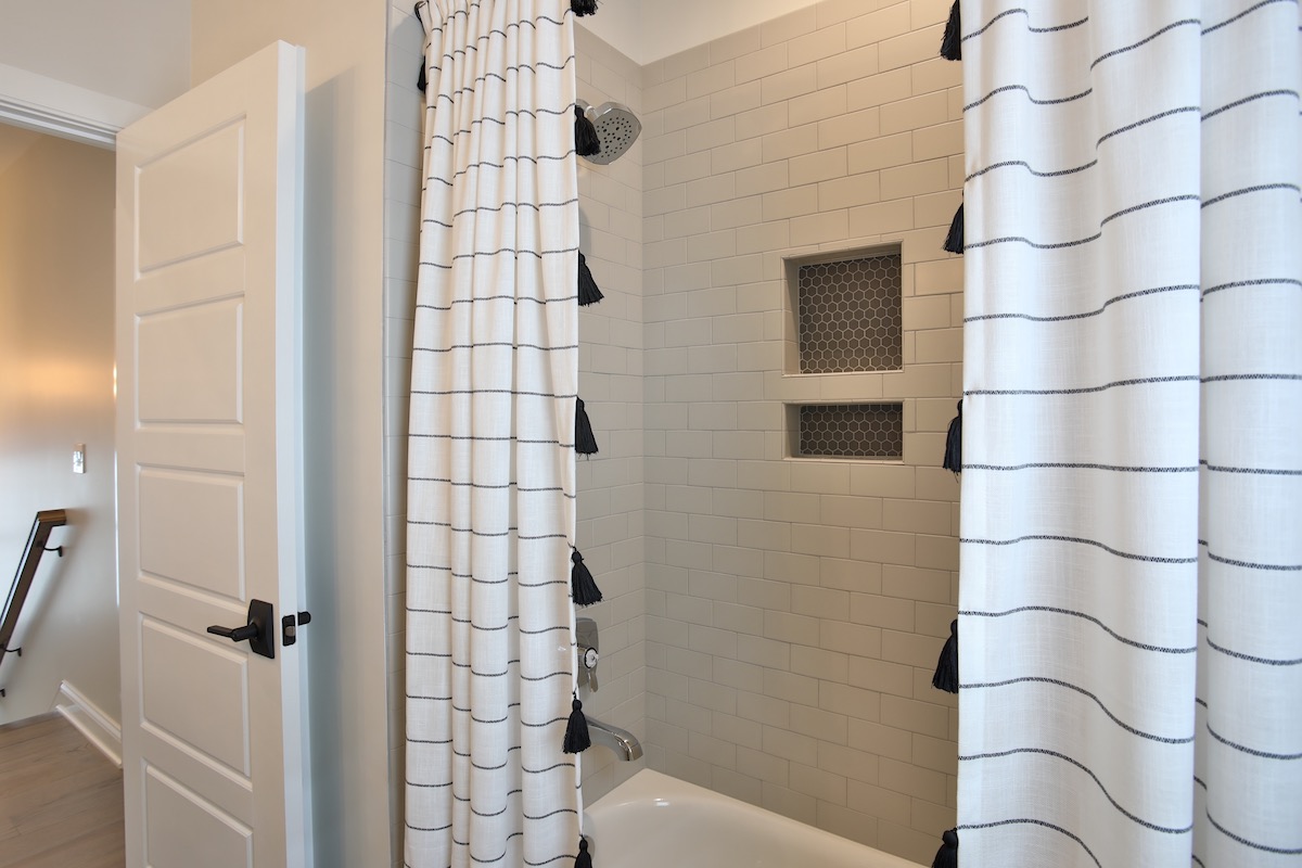 Welcome Home Tour - Green Goddess - Photo 15