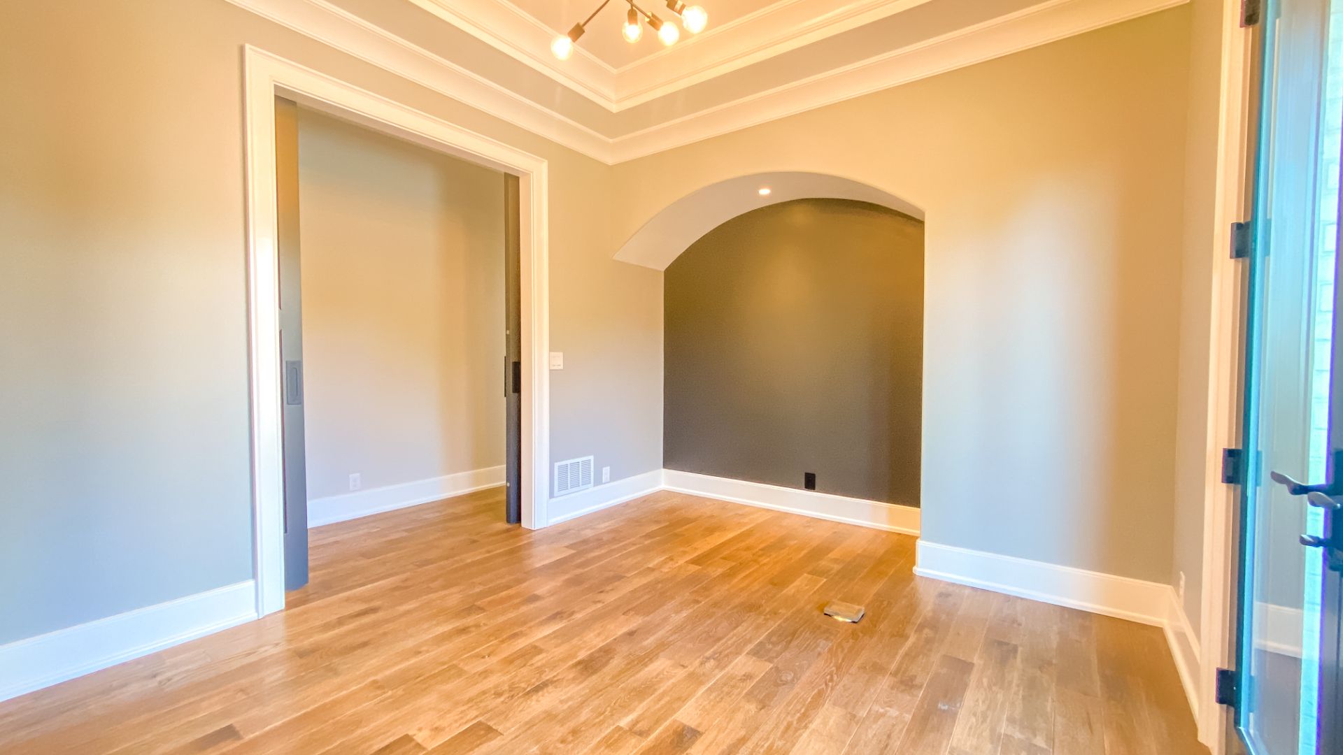 Lagrange, KY - Photo 21