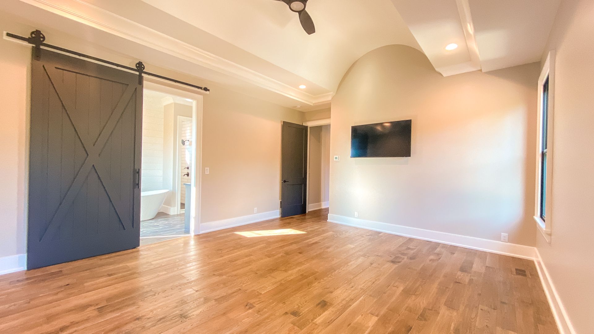 Lagrange, KY - Photo 24