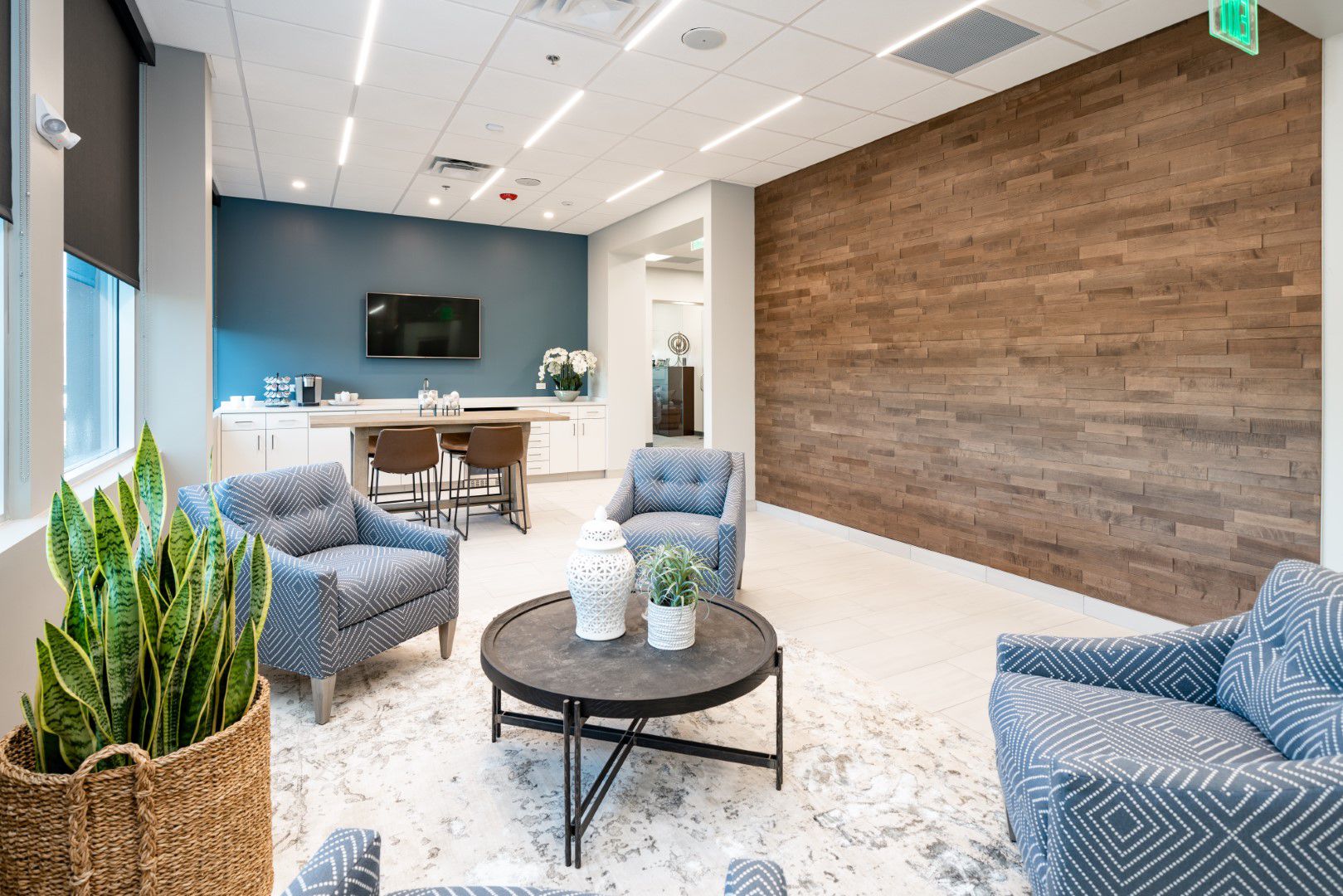 Saling Wealth Advisor - Photo 30