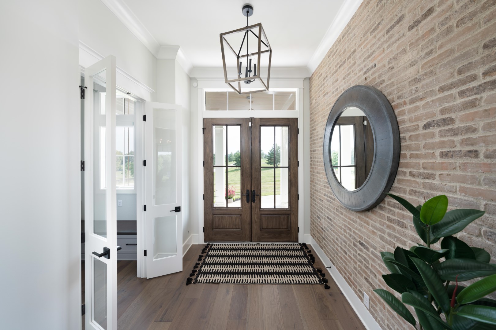 Simpsonville - Photo 1