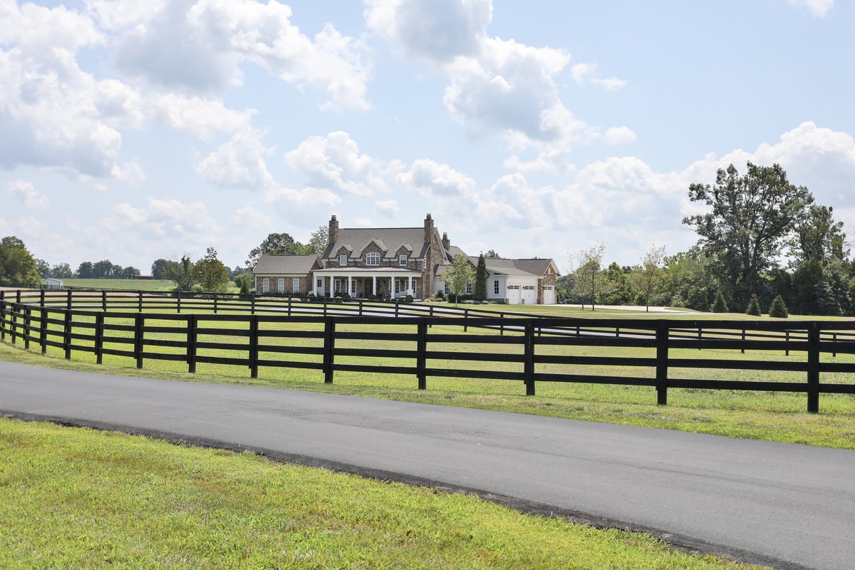 The Farmhouse - Photo 90