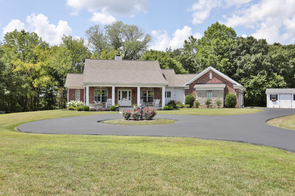 The Farmhouse - Photo 93