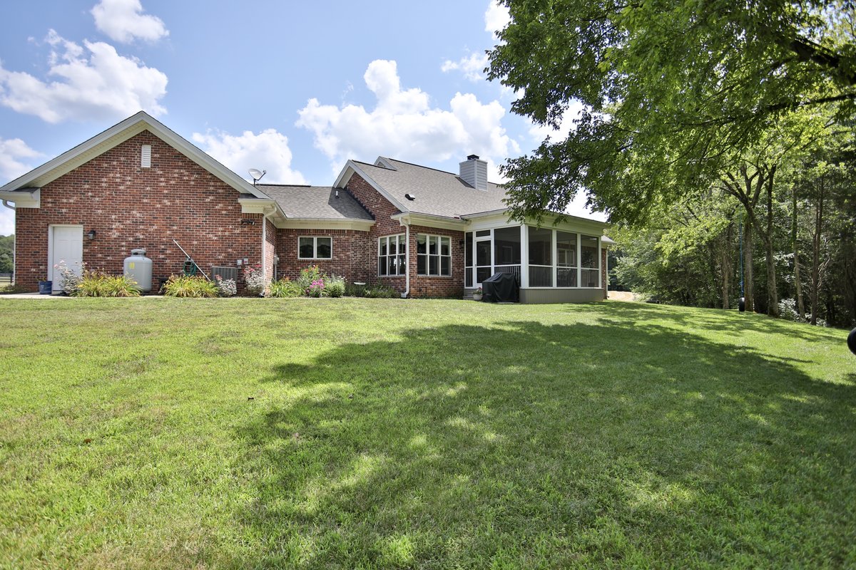 The Farmhouse - Photo 95