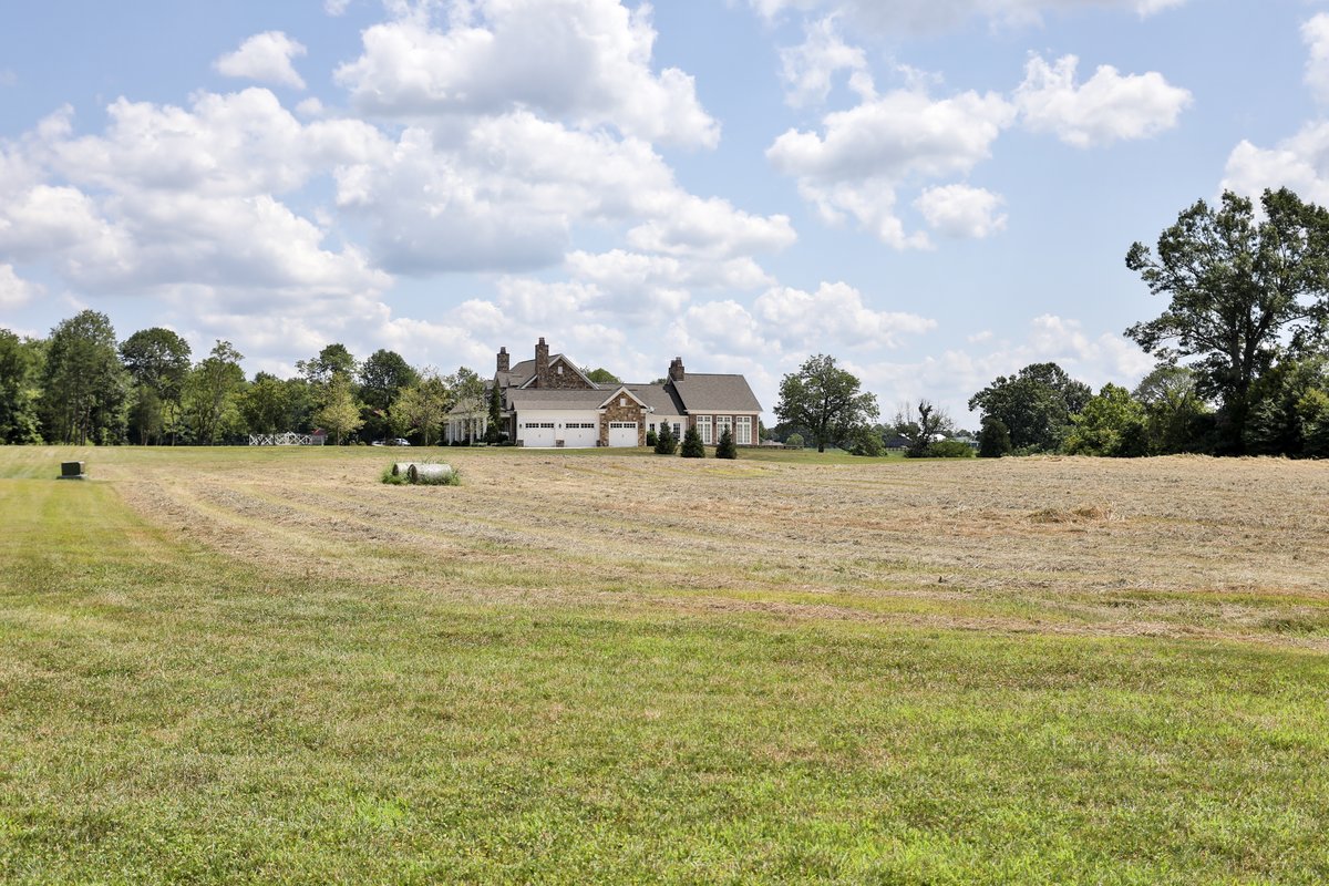 The Farmhouse - Photo 96