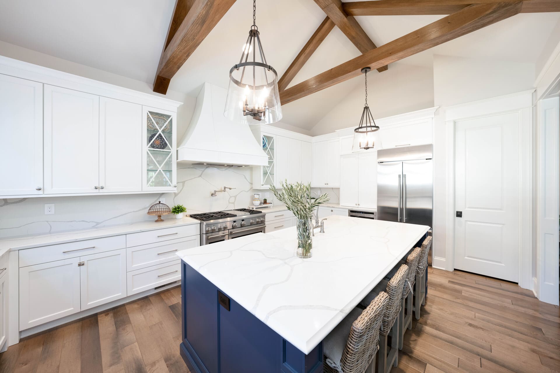 Transitional Modern - Photo 12