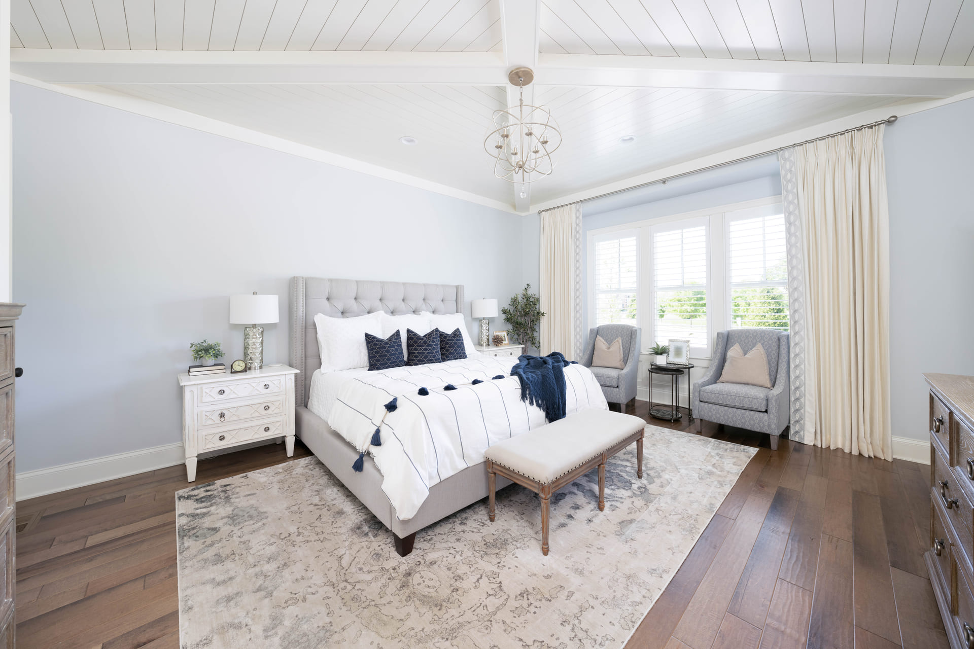 Transitional Modern - Photo 22