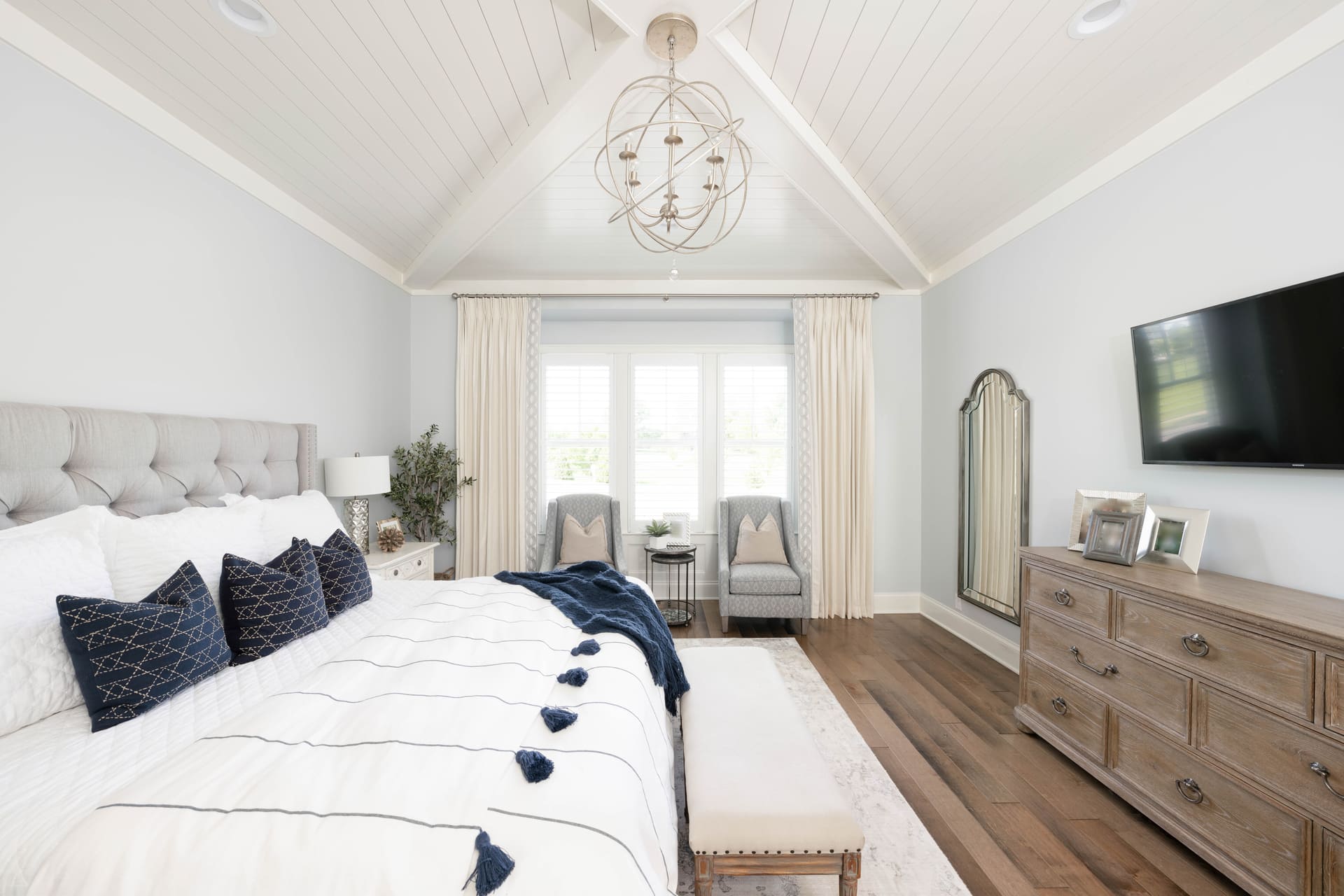 Transitional Modern - Photo 23