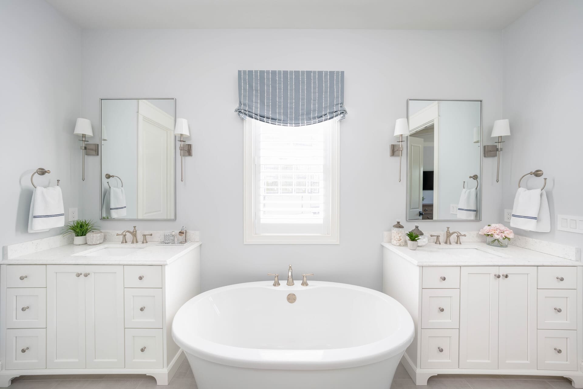 Transitional Modern - Photo 26