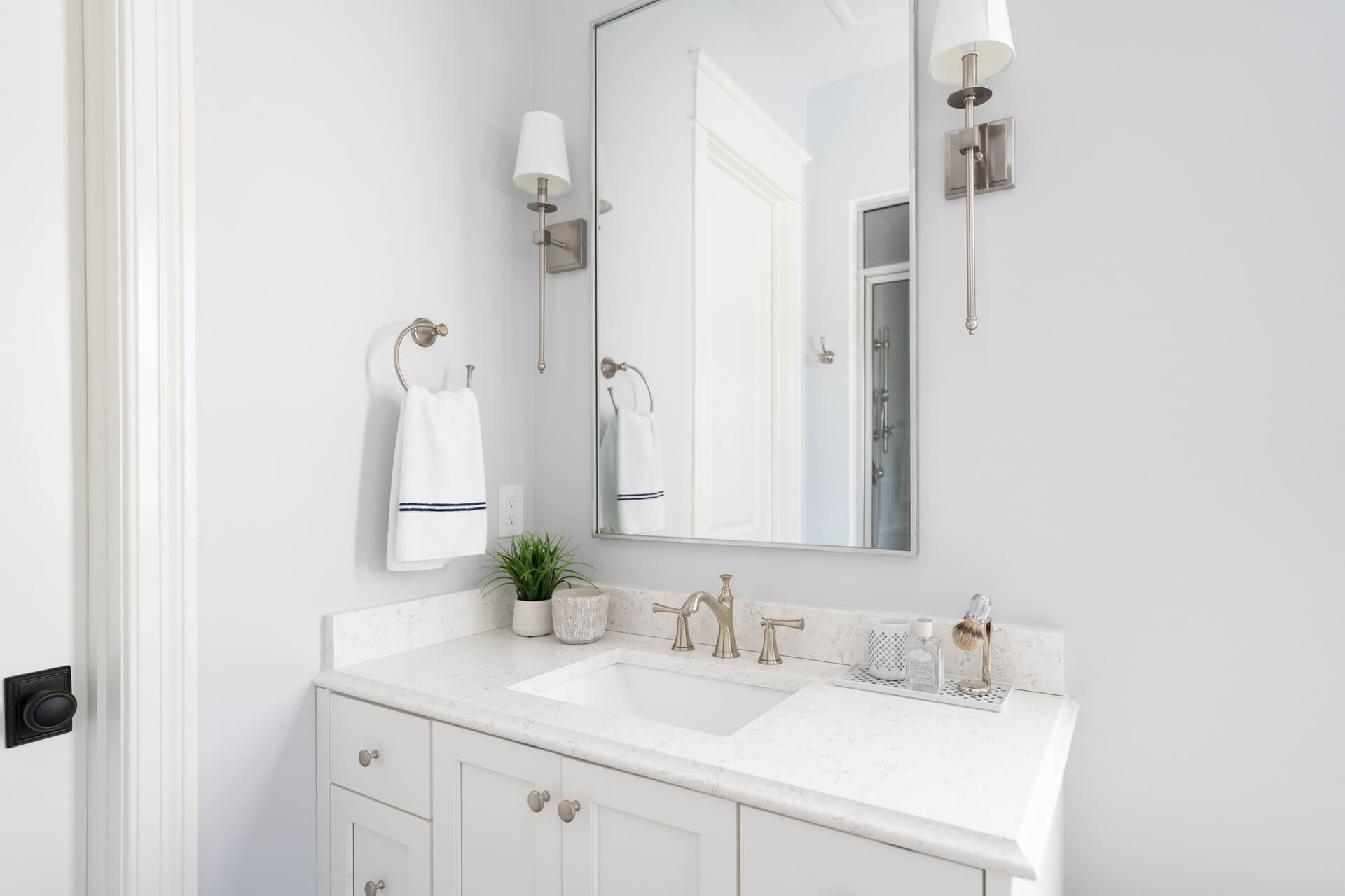 Transitional Modern - Photo 31