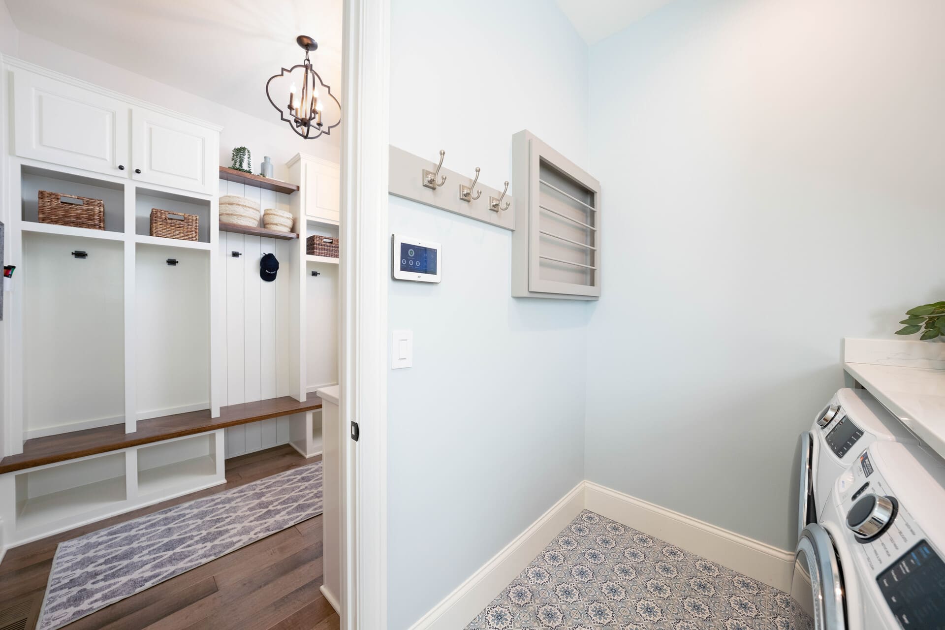 Transitional Modern - Photo 38