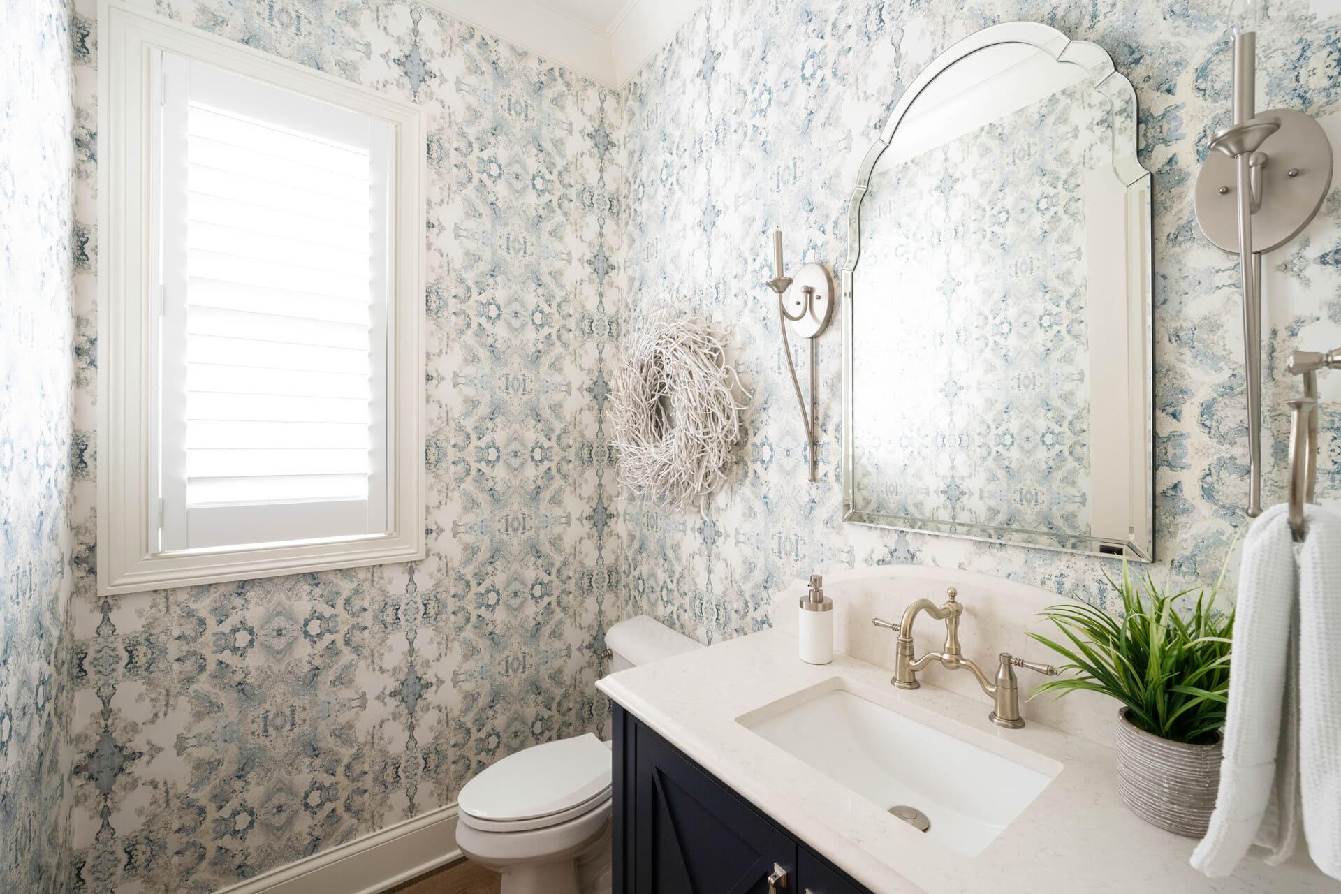 Transitional Modern - Photo 45