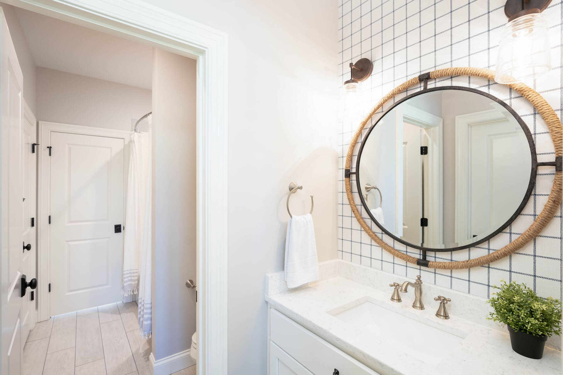 Transitional Modern - Photo 54