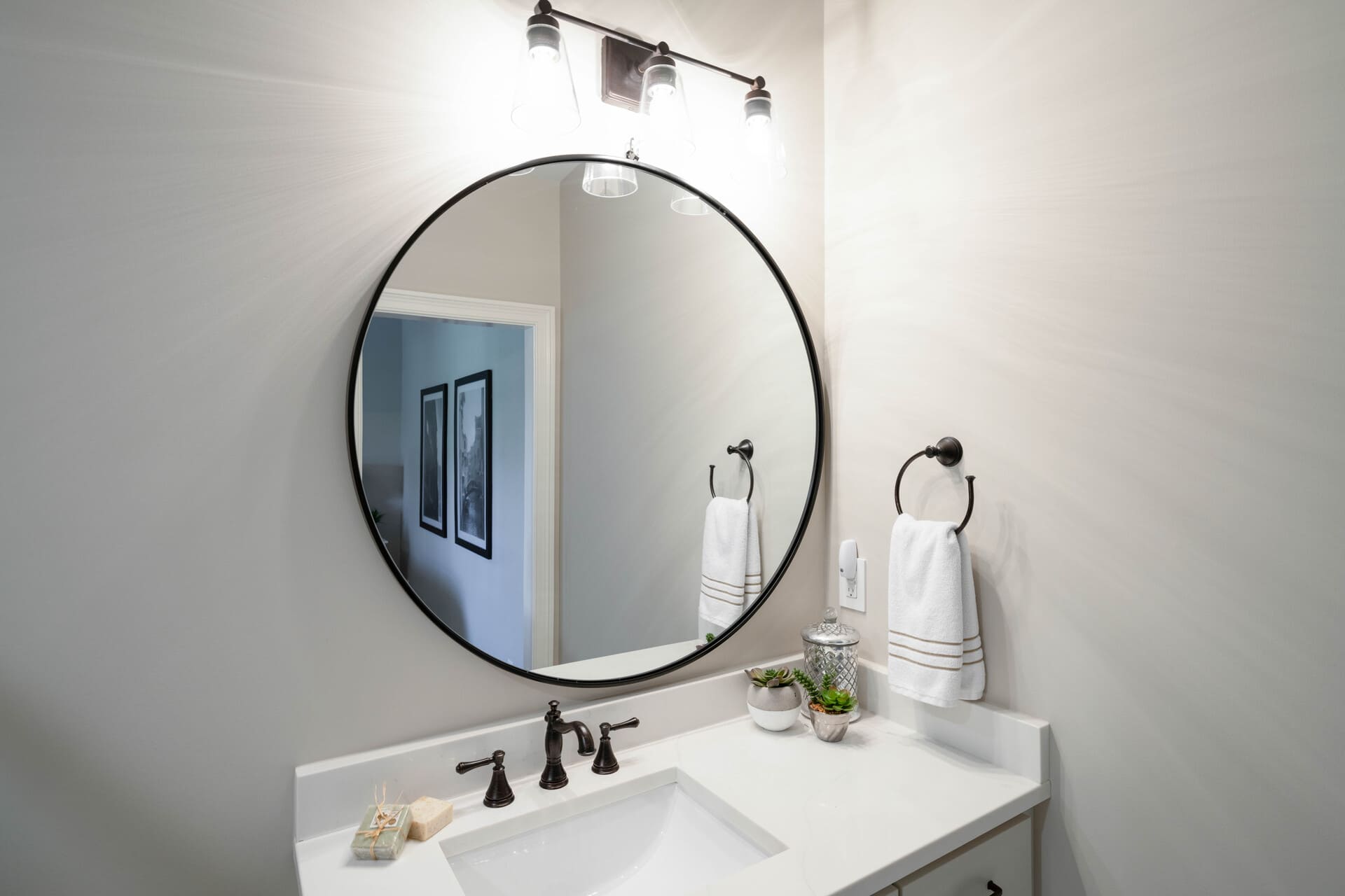 Transitional Modern - Photo 68