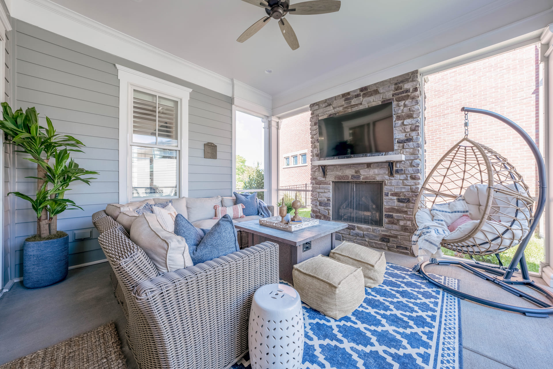 Transitional Modern - Photo 93